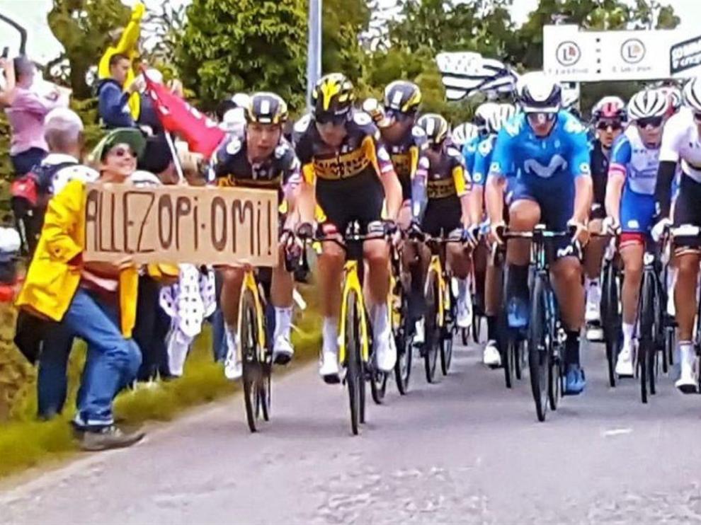 Condenan a 1.200 euros a la espectadora que causó una masiva caída en el Tour