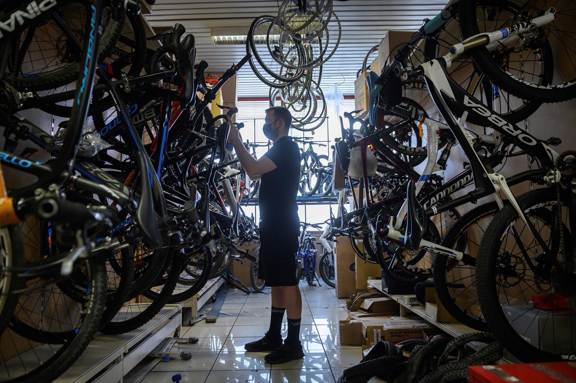 La falta de componentes ahoga el mercado de la bicicleta