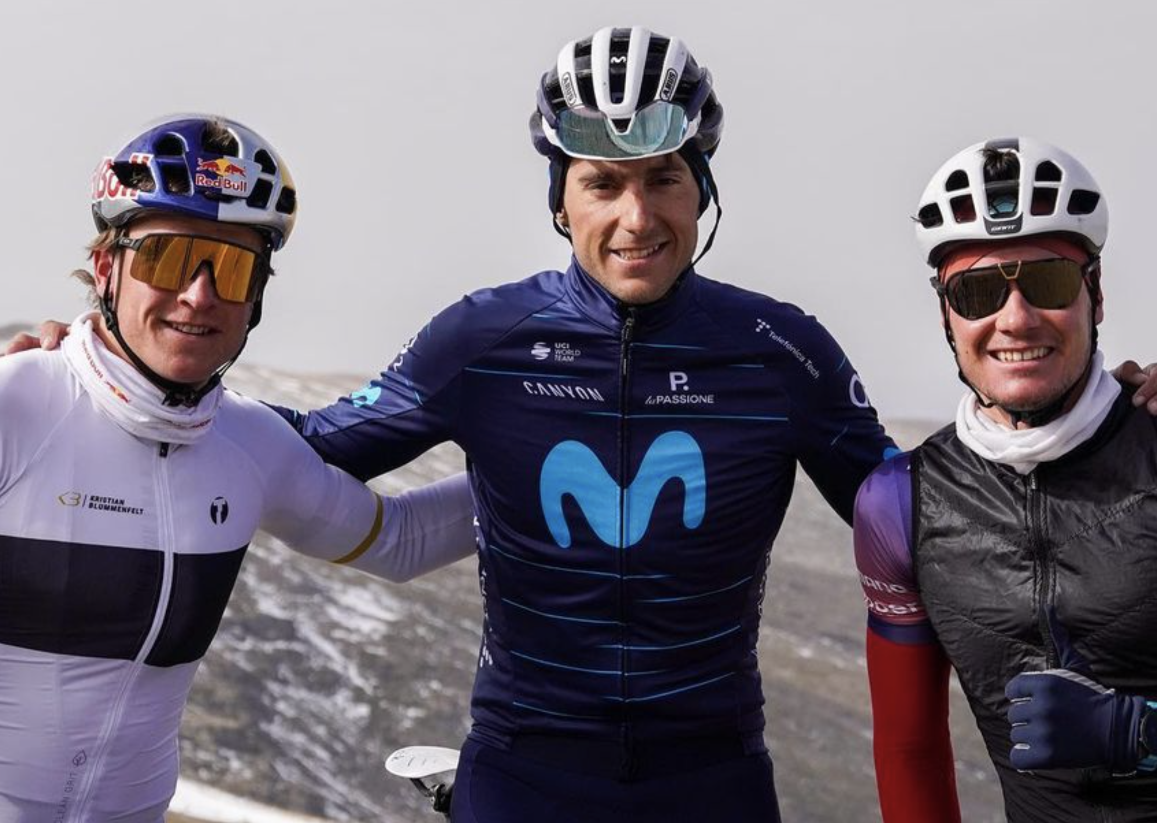 No todos los días tienes la oportunidad de montar con dos leyendas del deporte