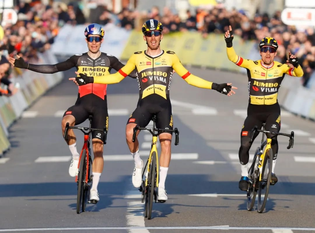 Histórico triplete del Jumbo Visma en la 1ª etapa de la París Niza