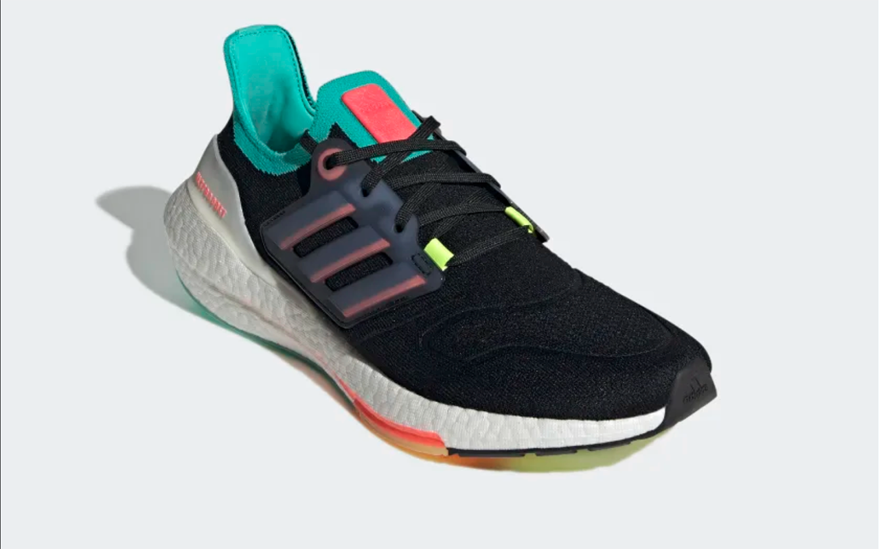 adidas ULTRABOOST 22