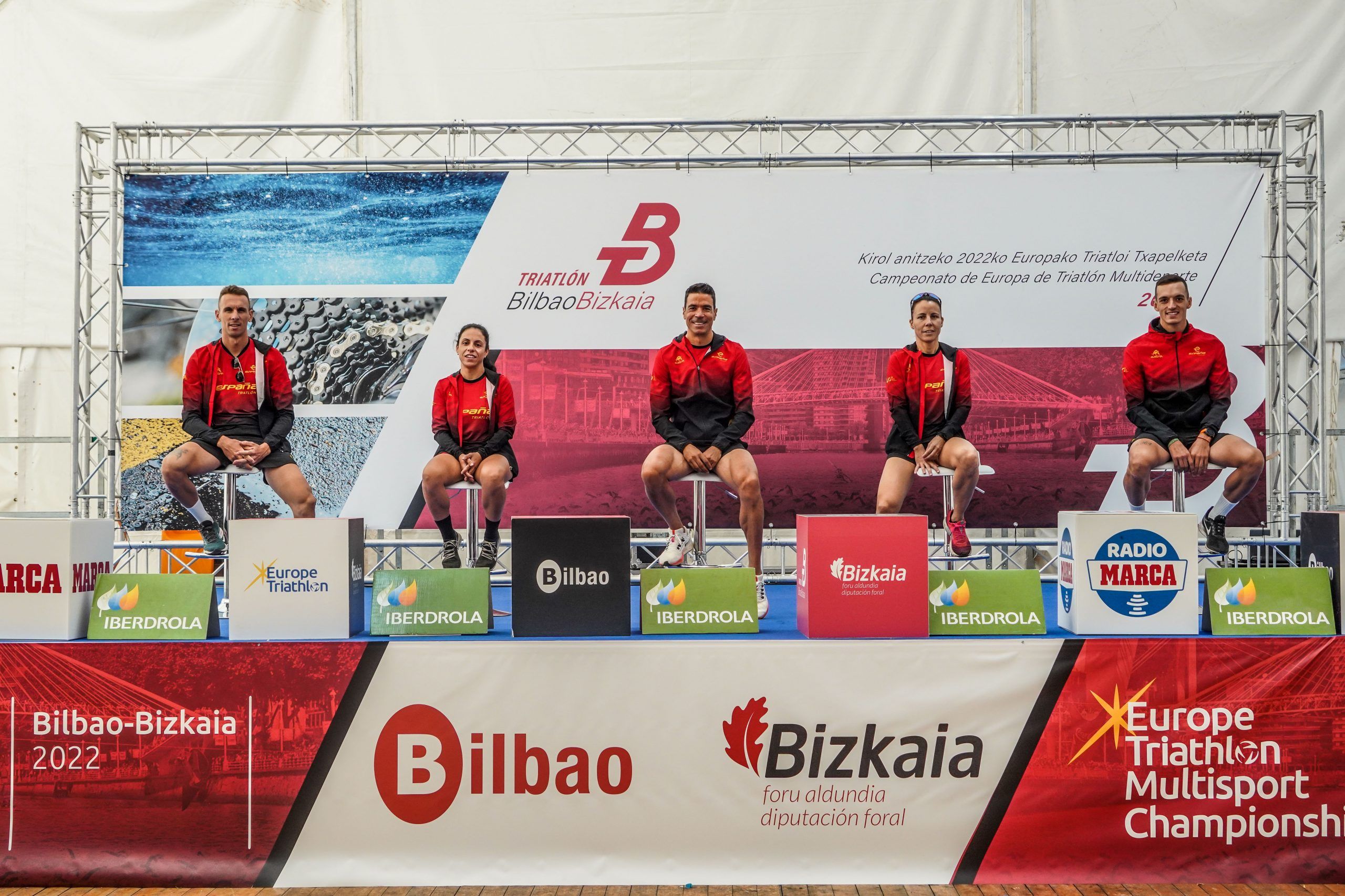 La Triarmada apunta alto en el duatlón cros con un equipo plagado de campeones.