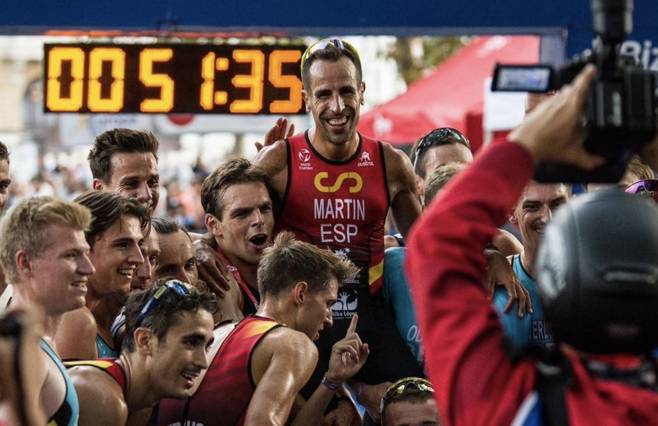 emilio marti n despedida a lo grande de una leyenda