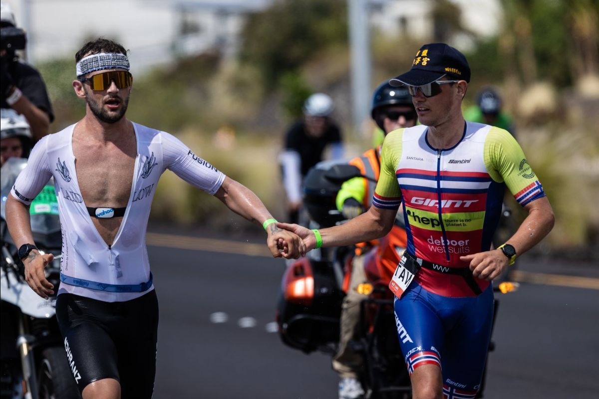 Su gesto de campeón es para ponerlo en las escuelas de triatlón.