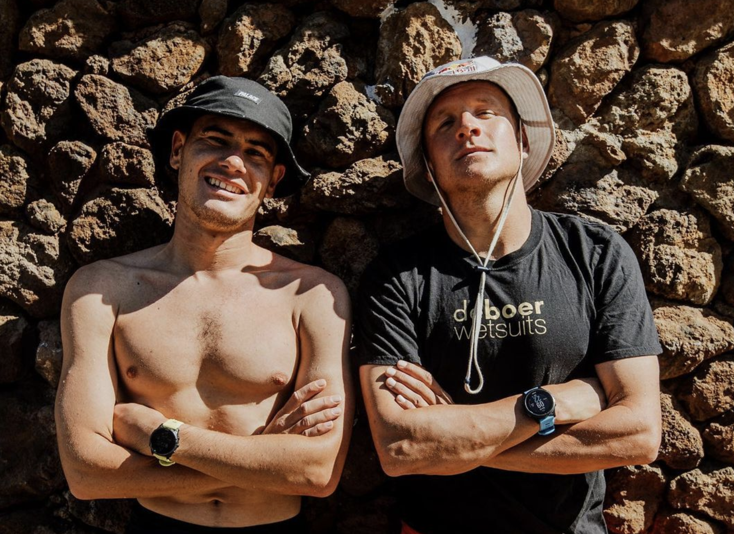 Gustav y Kristian, 'hooligans' sin camiseta animando a las chicas en el Mundial 70.3.
