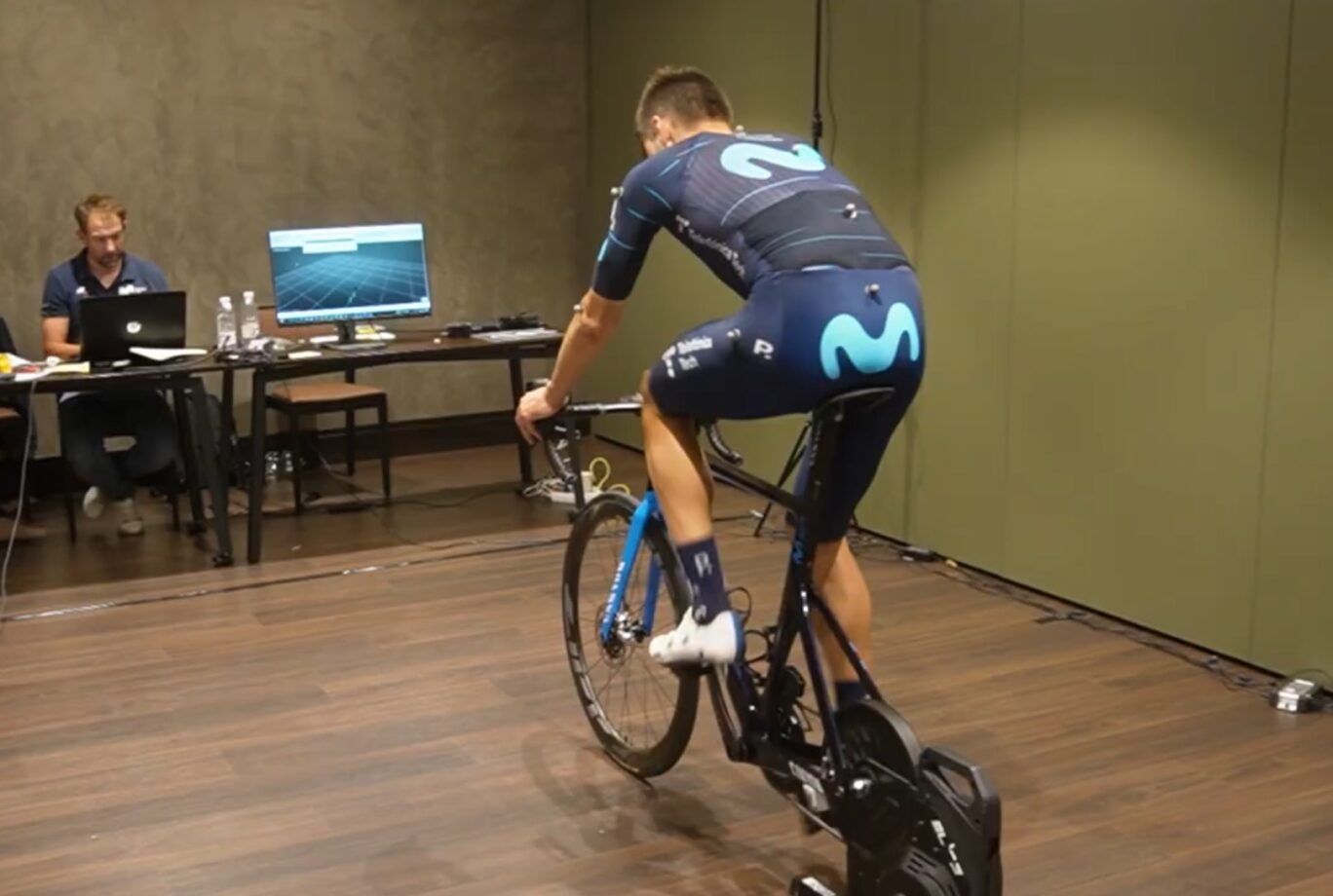 Así es un Estudio Biomecánico en Movistar Team, con Carlos Verona y Nelson Oliveira.