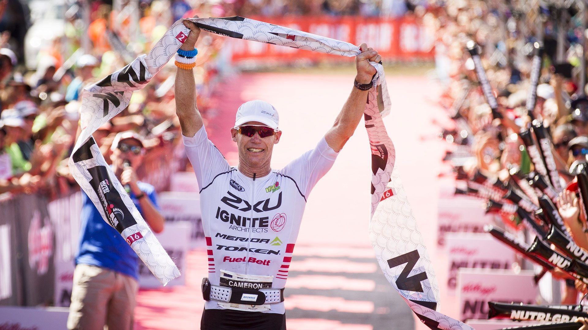 El legendario Cameron Brown se retira del triatlón profesional a los 50 años.