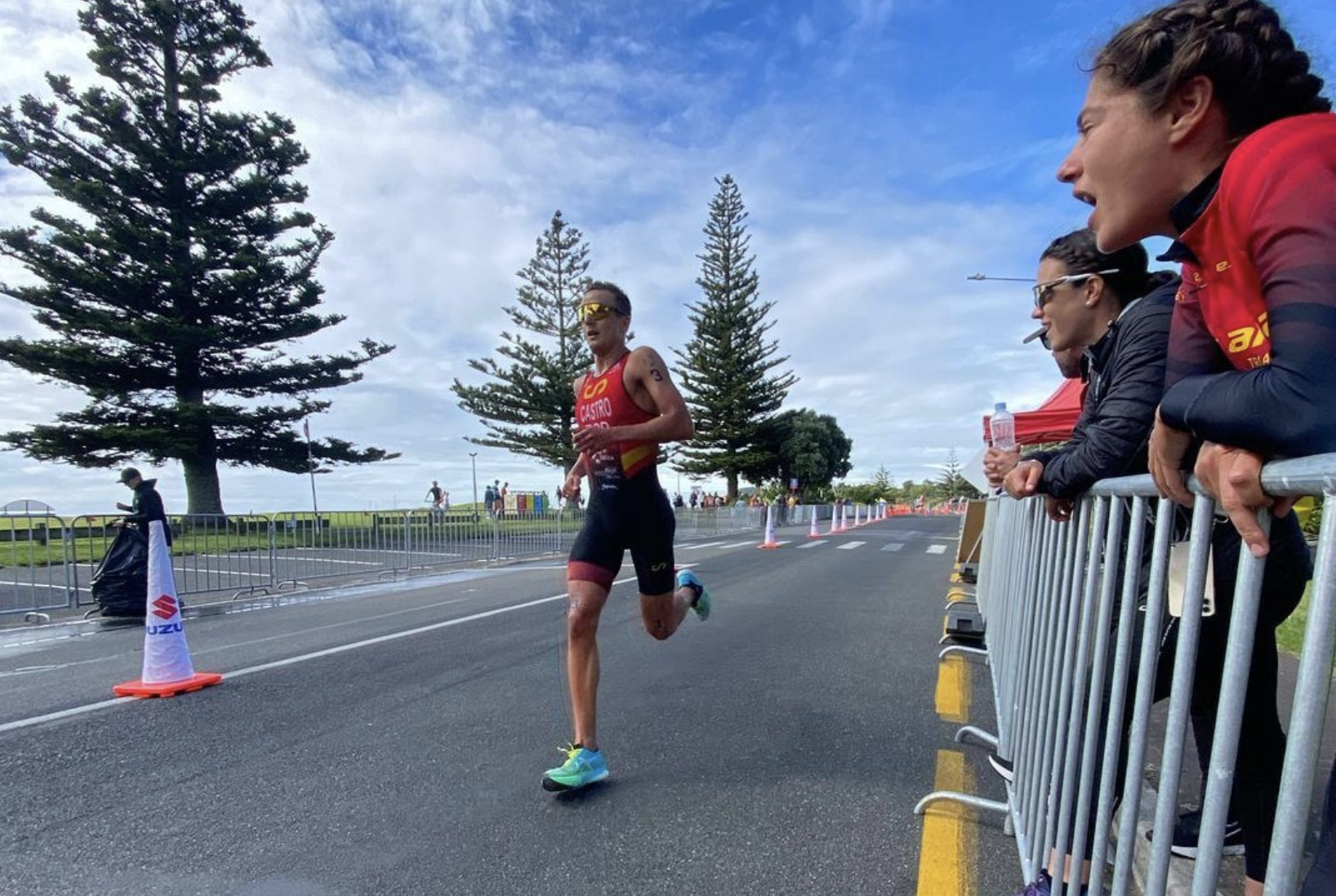 La mala suerte priva a David Castro de luchar por el podio en la Copa del Mundo de New Plymouth.