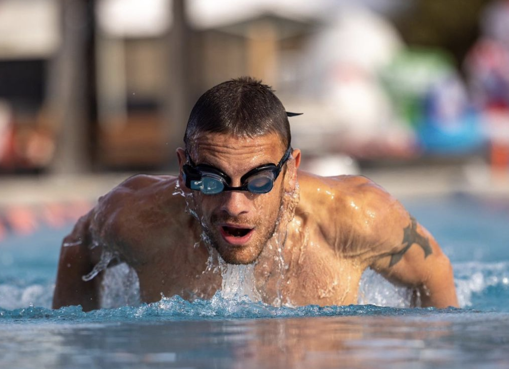 Si no mejoro un poco la natación, diría que mi carrera ha terminado.