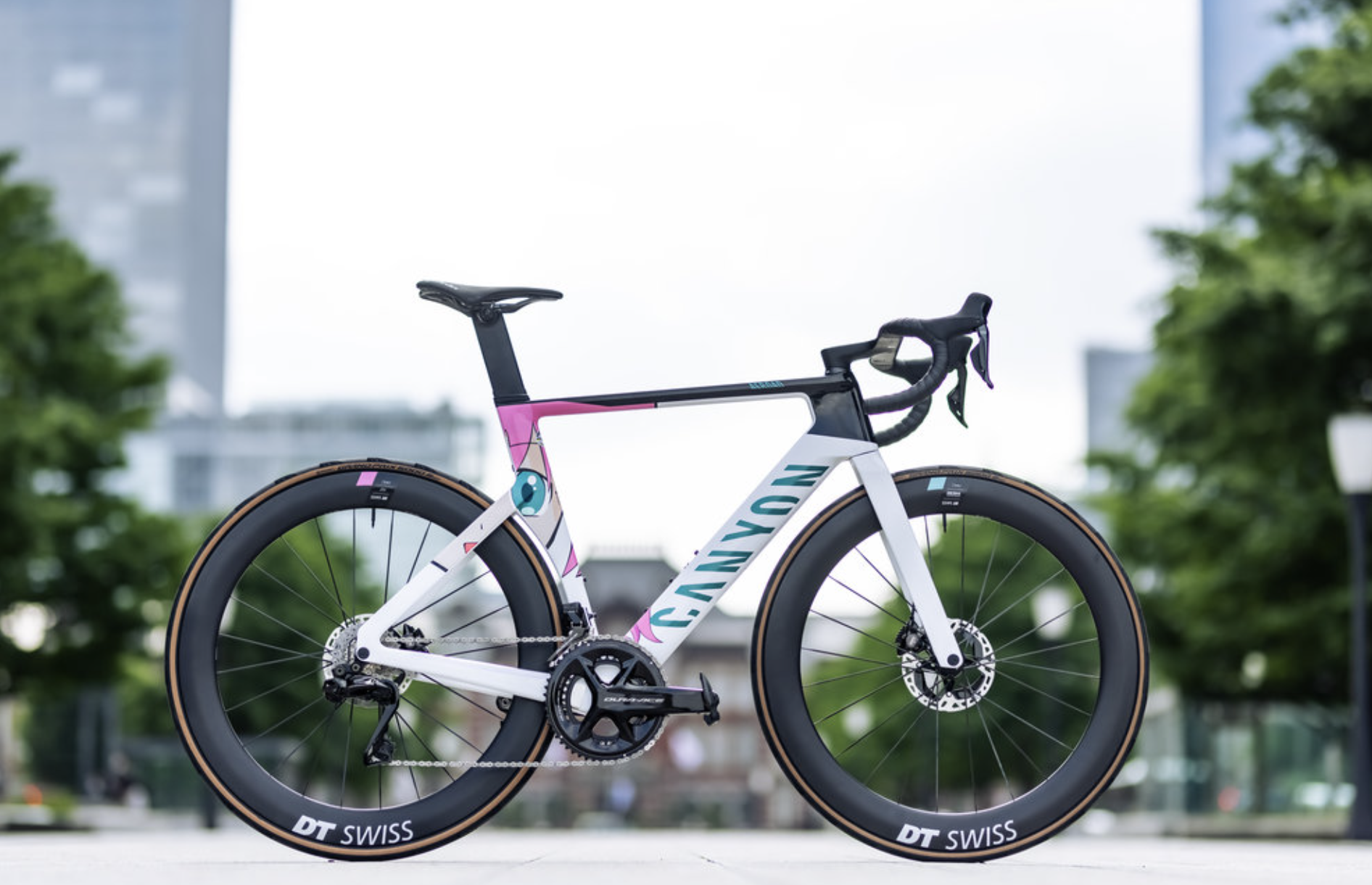 Así es la nueva Canyon Aeroad CFR Tokyo Edition.