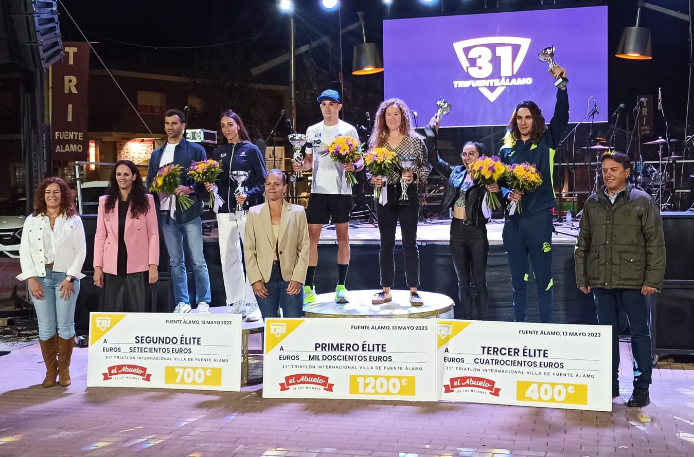 Noelia Juan y David Cantero, campeones del XXXI Triatlón Villa de Fuente Álamo.