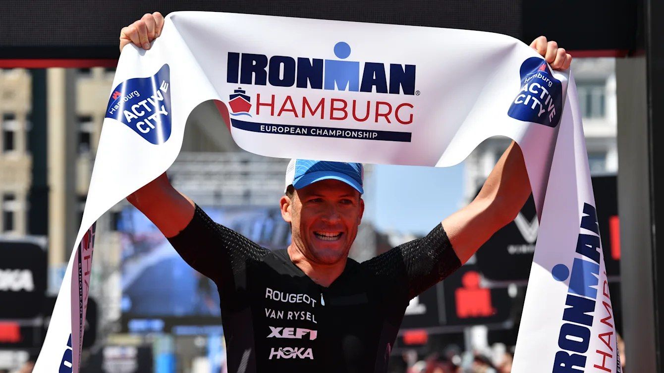 Denis Chevrot gana el IRONMAN de Hamburgo.