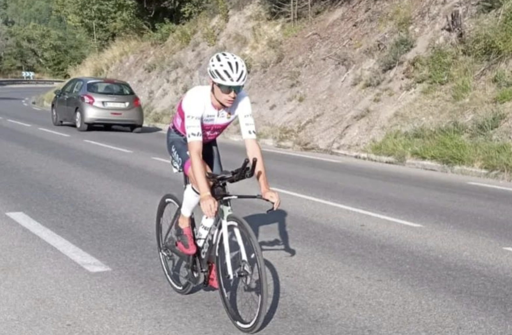 El triatleta de Igualada da su versión de la polémica actuación de los jueces del Embrunman que se disputó el martes.