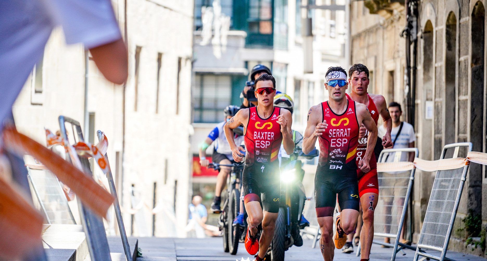La Triarmada para la Gran Final de las Series Mundiales de Pontevedra.