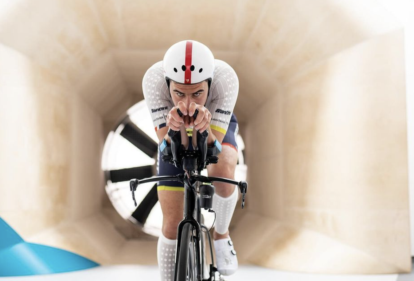 Gustav Iden arranca su particular 'road to Kona 2024'.