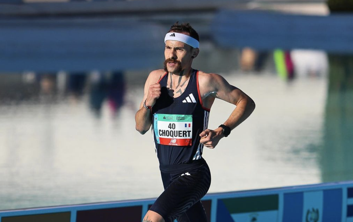 El campeón del mundo de duatlón que corrió entre los 30 primeros el maratón de Valencia.