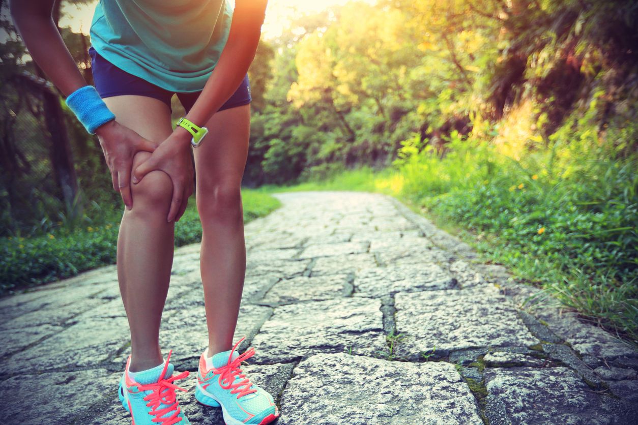 Rodilla del corredor: Síntomas, causas y tratamiento. (Foto: iStock)