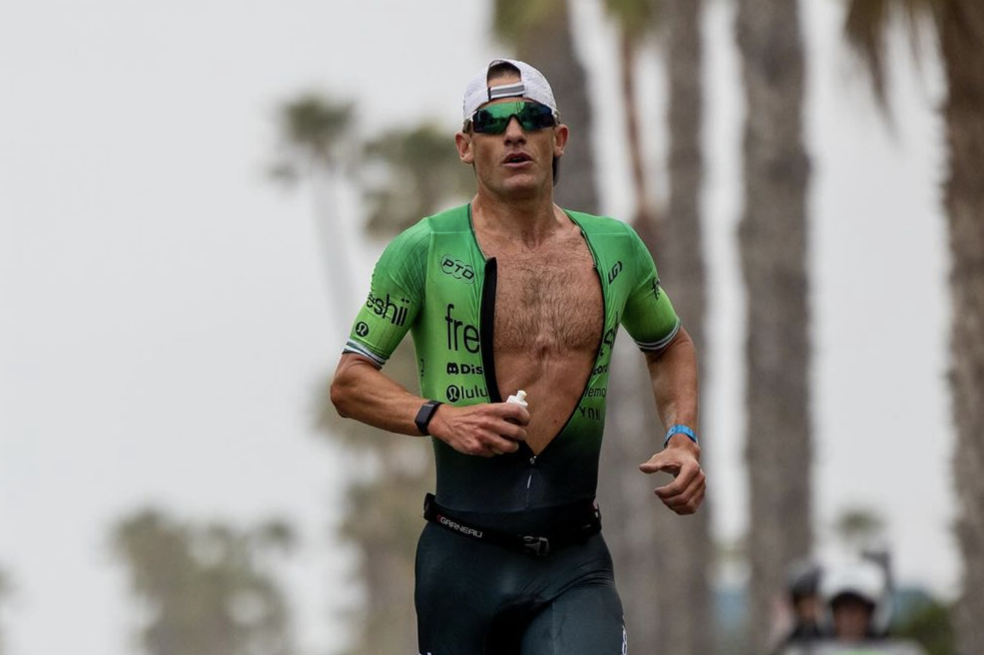 Lionel Sanders gana el IRONMAN 70.3 de Oceanside.