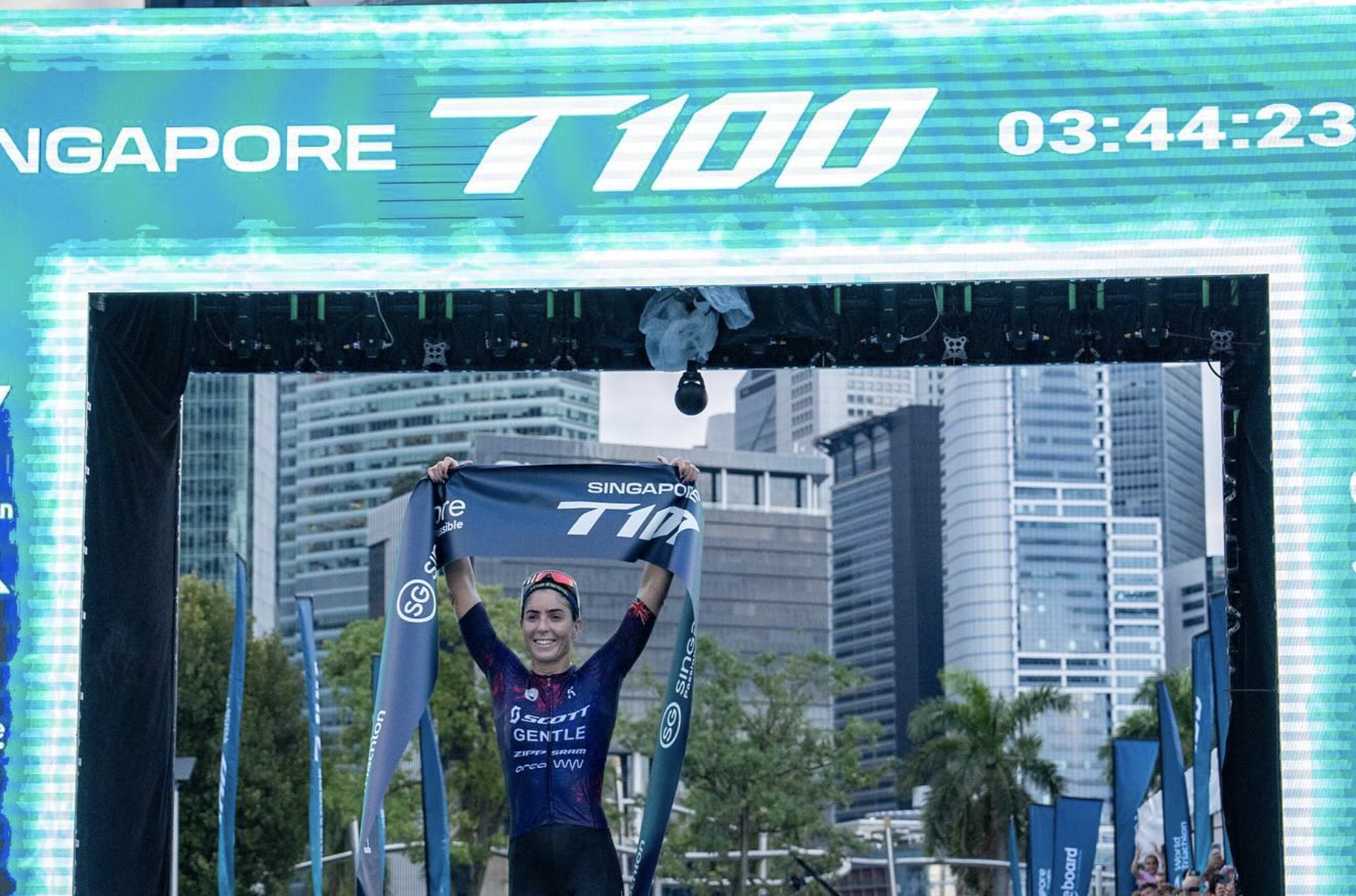 Así fue la victoria de Ashleigh Gentle en el T100 de Singapur.
