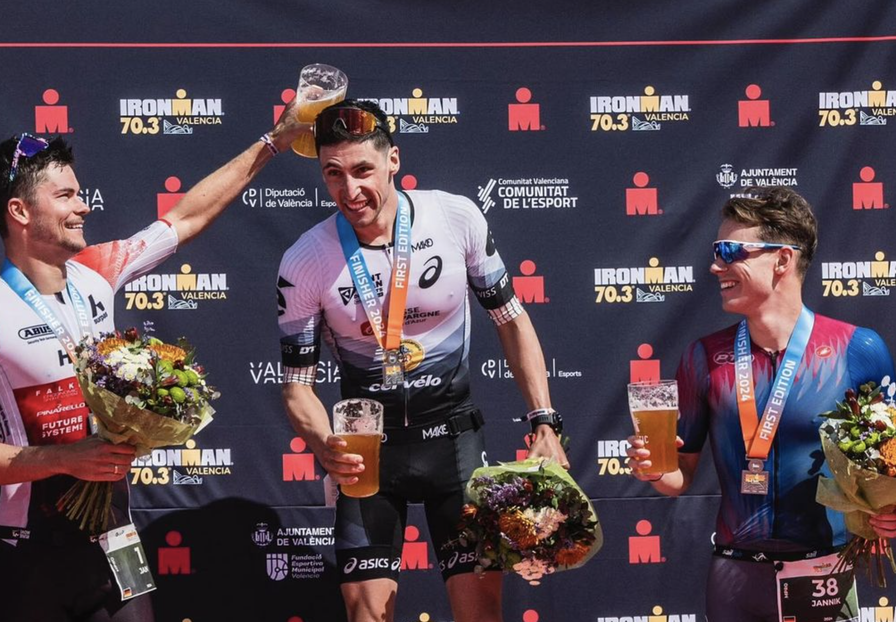 [VÍDEO] Así ha sido la exhibición de Léo Bergère en el IRONMAN 70.3 de Valencia.