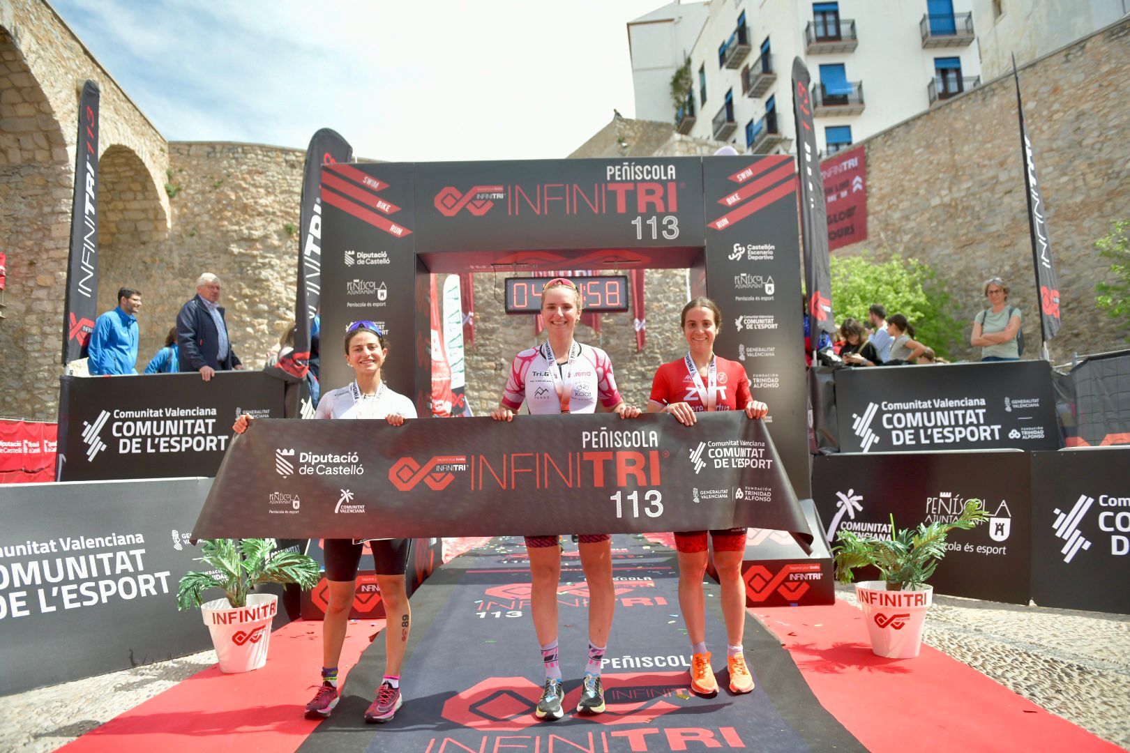 podium femenino Infinitri