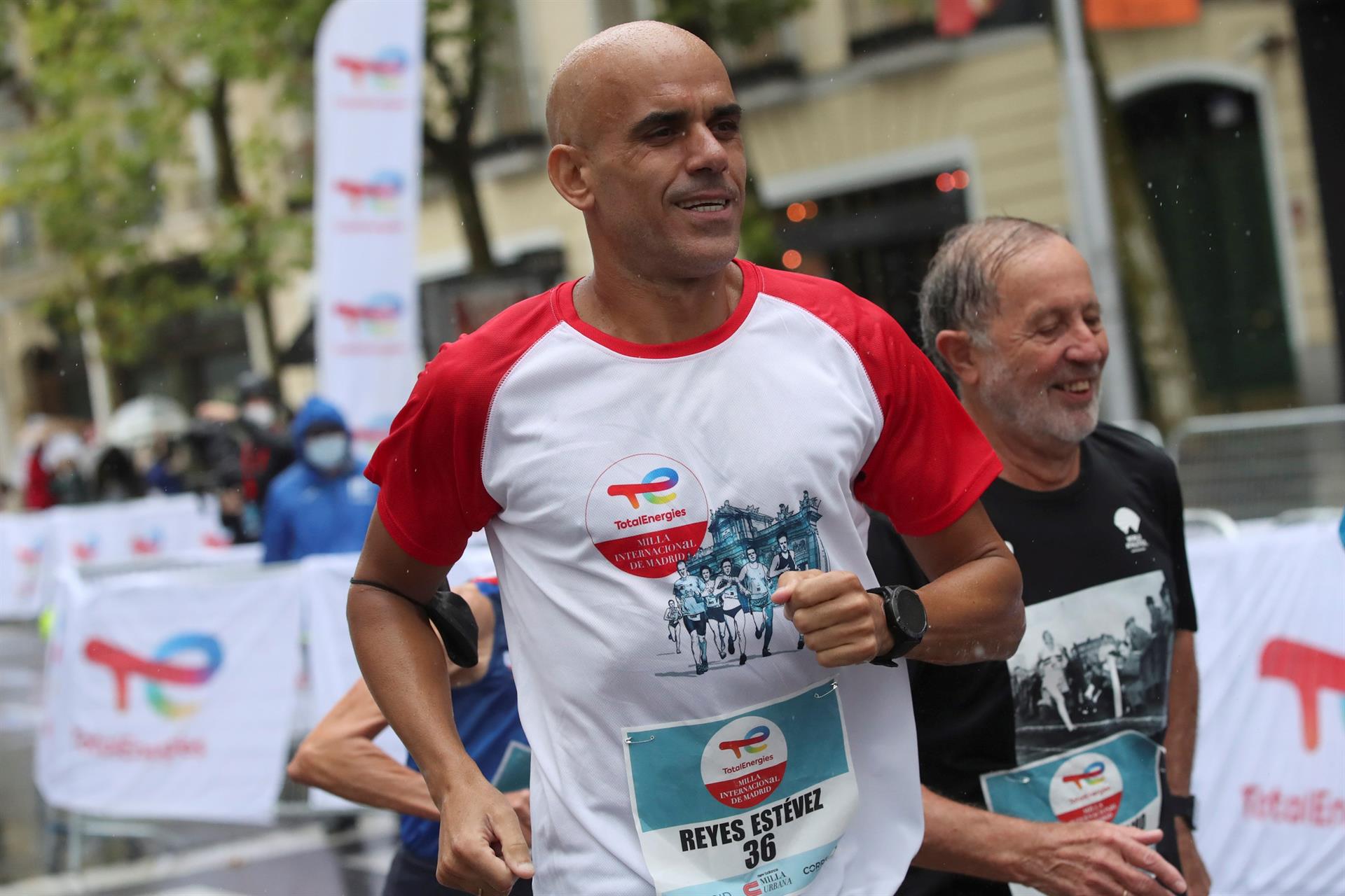 reyes este vez 30 50 en un 10k a sus 45 an os