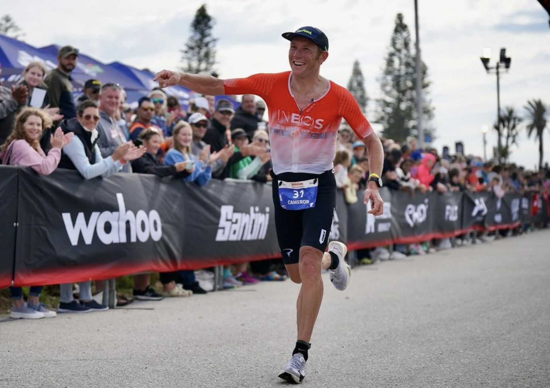 El triatleta IRONMAN y ciclista del INEOS ha dado con la tecla y asegura que va a llegar al Mundial de Hawaii mejor que nunca.