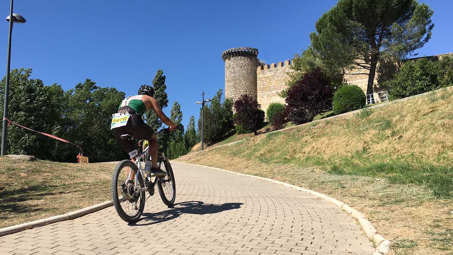 1750 dorsales preparados para los Campeonatos de España de Triatlón Cros, Duatlón Cros y Acuatlón en Almazán el 13 y 14 de julio.