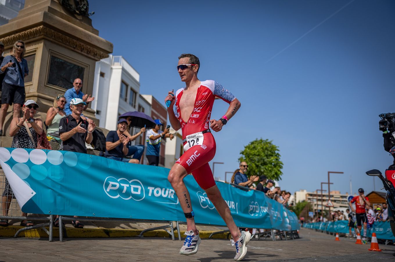 Alister Brownlee competing in PTO European Open 2023 Mens Pro Race DW 3360 1 Alister Brownlee competing in PTO European Open 2023 Mens Pro Race DW 3360 1