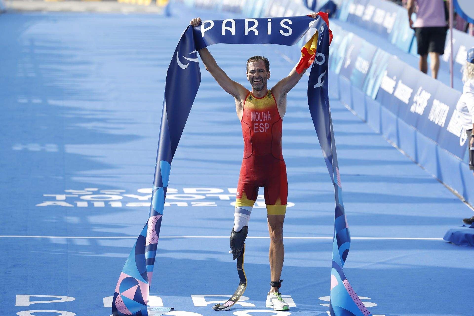 Daniel Molina conquista el oro en los Juegos Paralímpicos de París.
