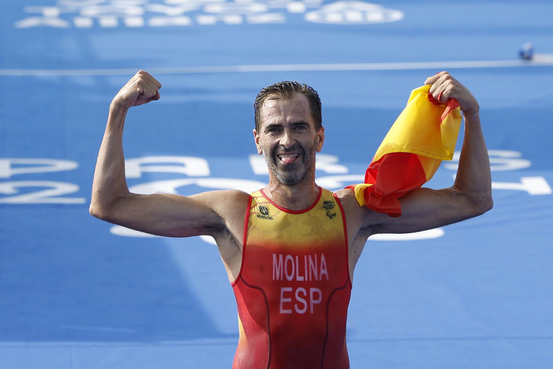 5cdd76f5042099936c37cfaa59b39bf7e9e98692w