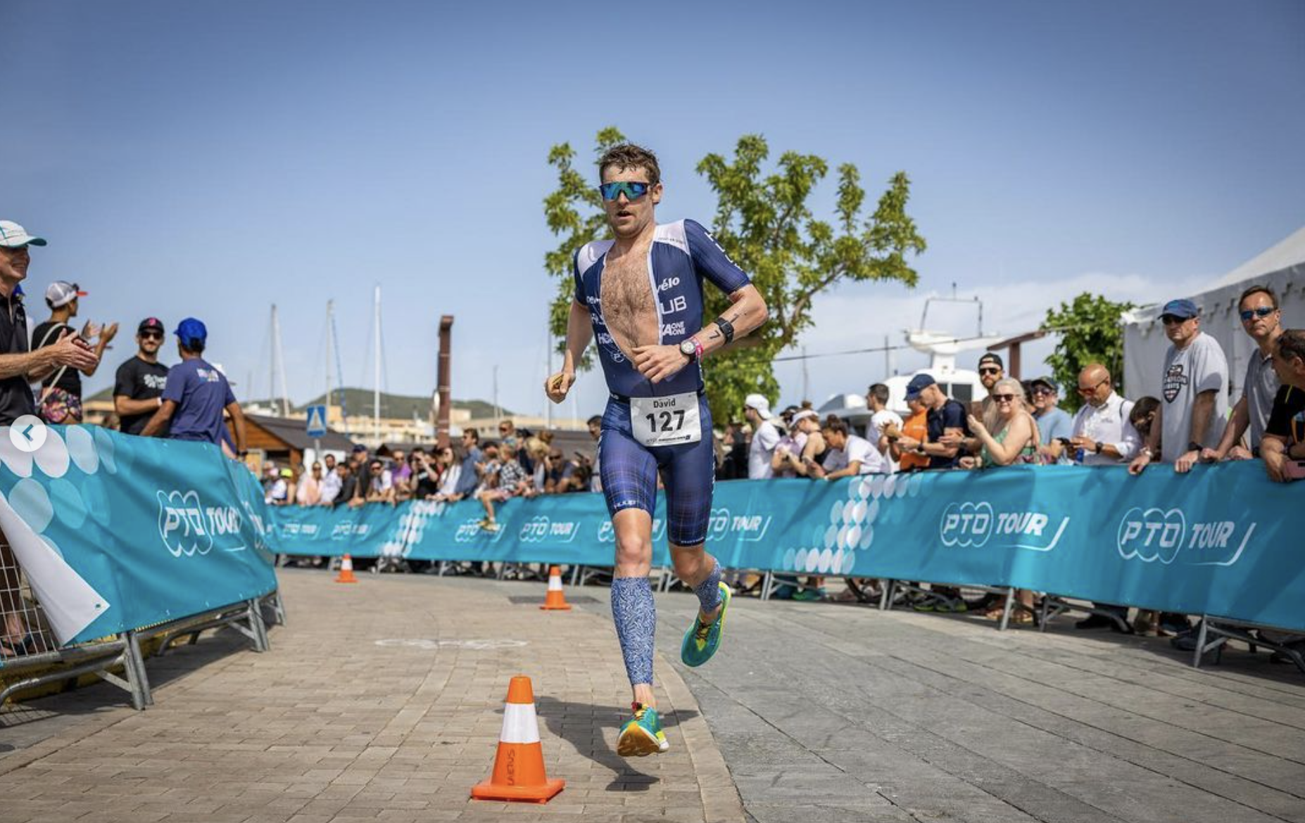 David McNamee se despide en la Final del T100 de Dubai.