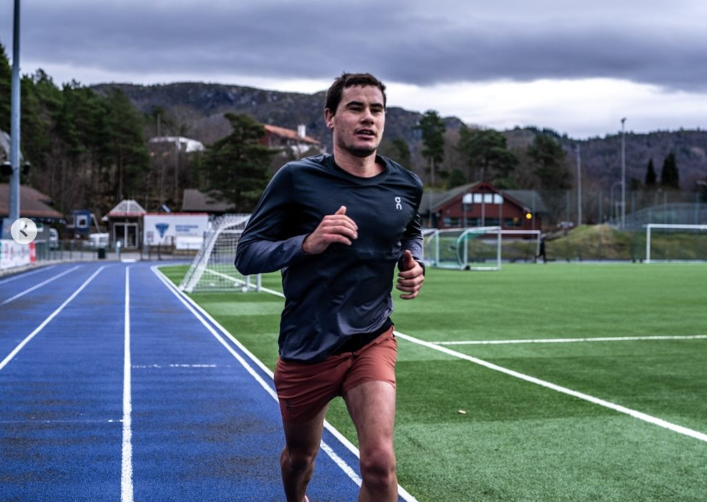 El triatleta noruego, campeón del mundo IRONMAN en Hawaii en 2022, ha vuelto fuerte..