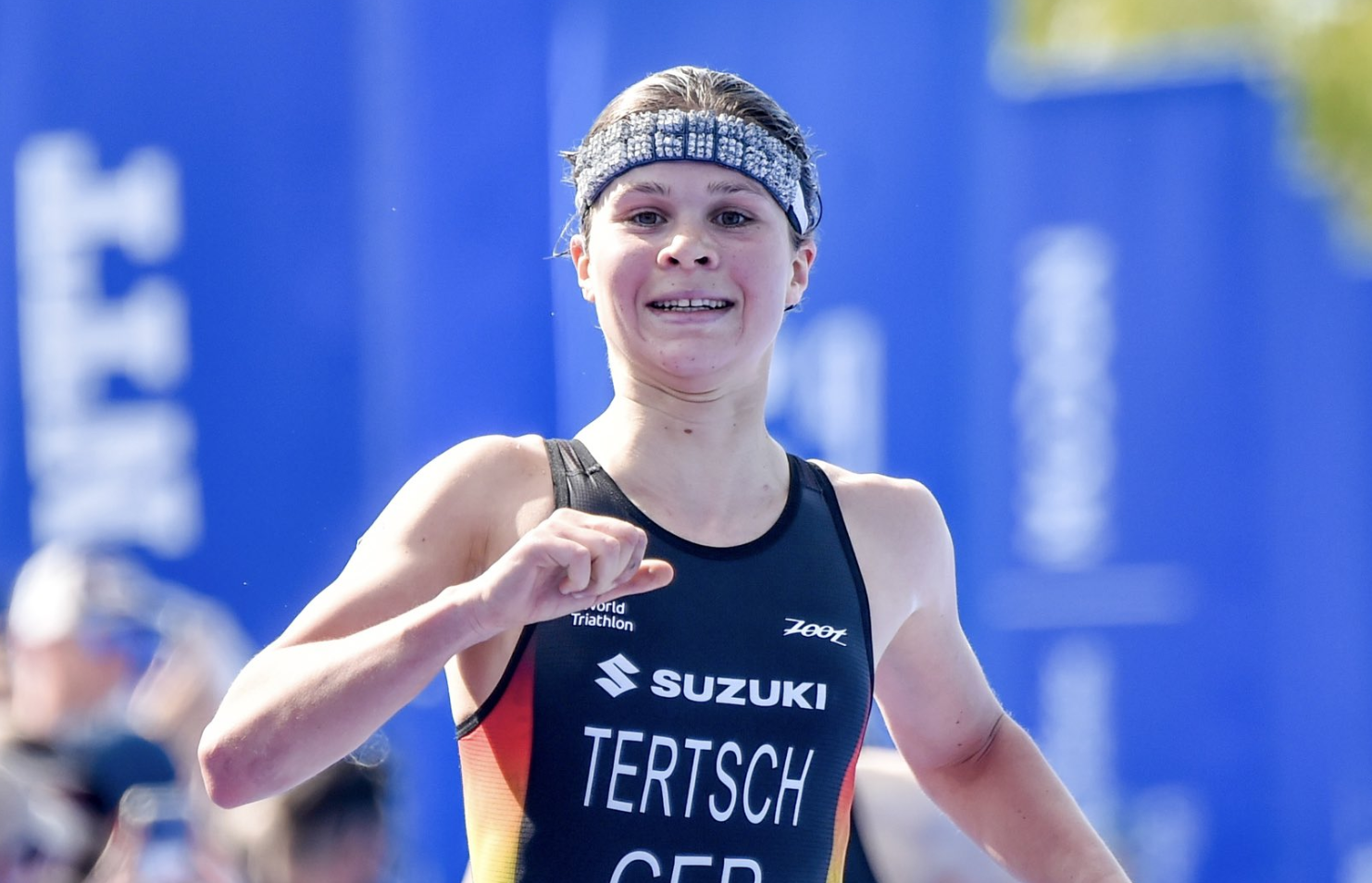 Lisa Tertsch gana en Abu Dabi al frente de un histórico triplete alemán.