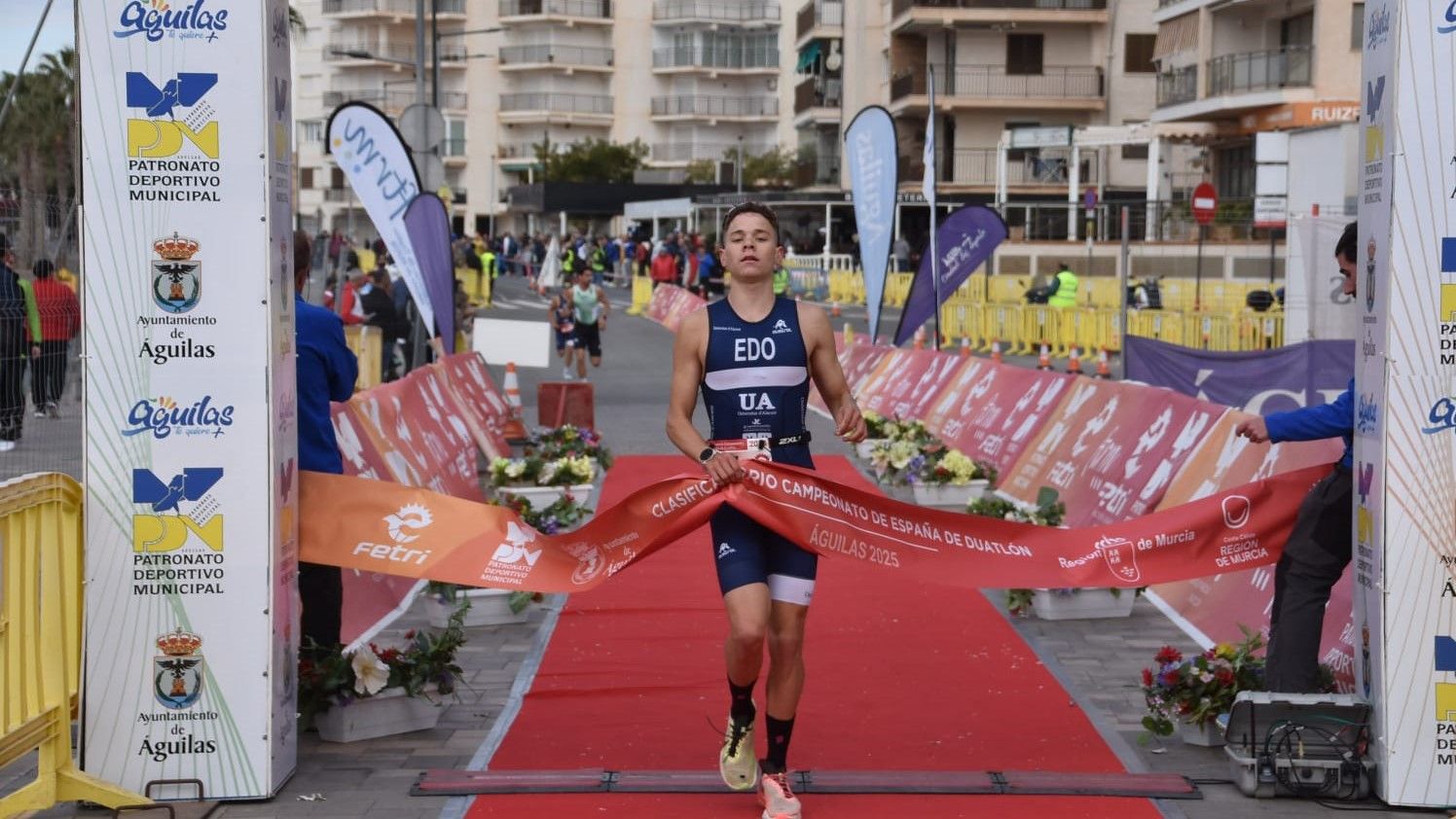 Marta Pintanel e Izan Edo ganan en Águilas el 2º clasificatorio para el Nacional de Duatlón.