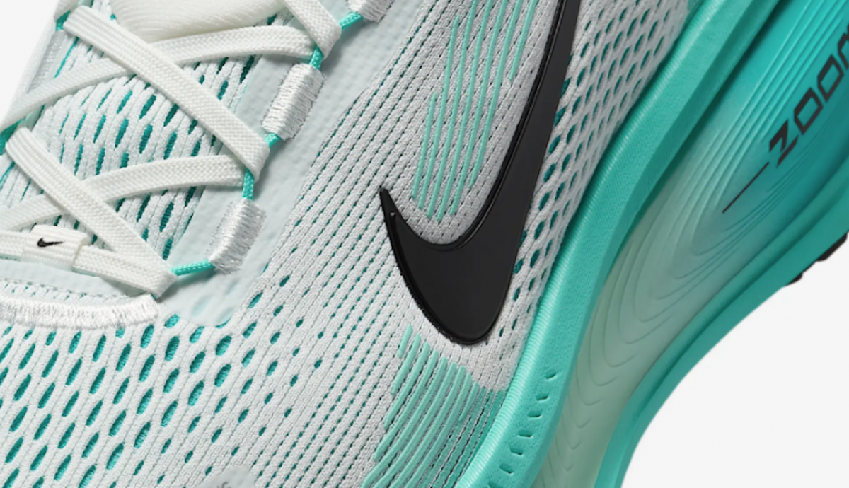 upper Nike Vomero 18