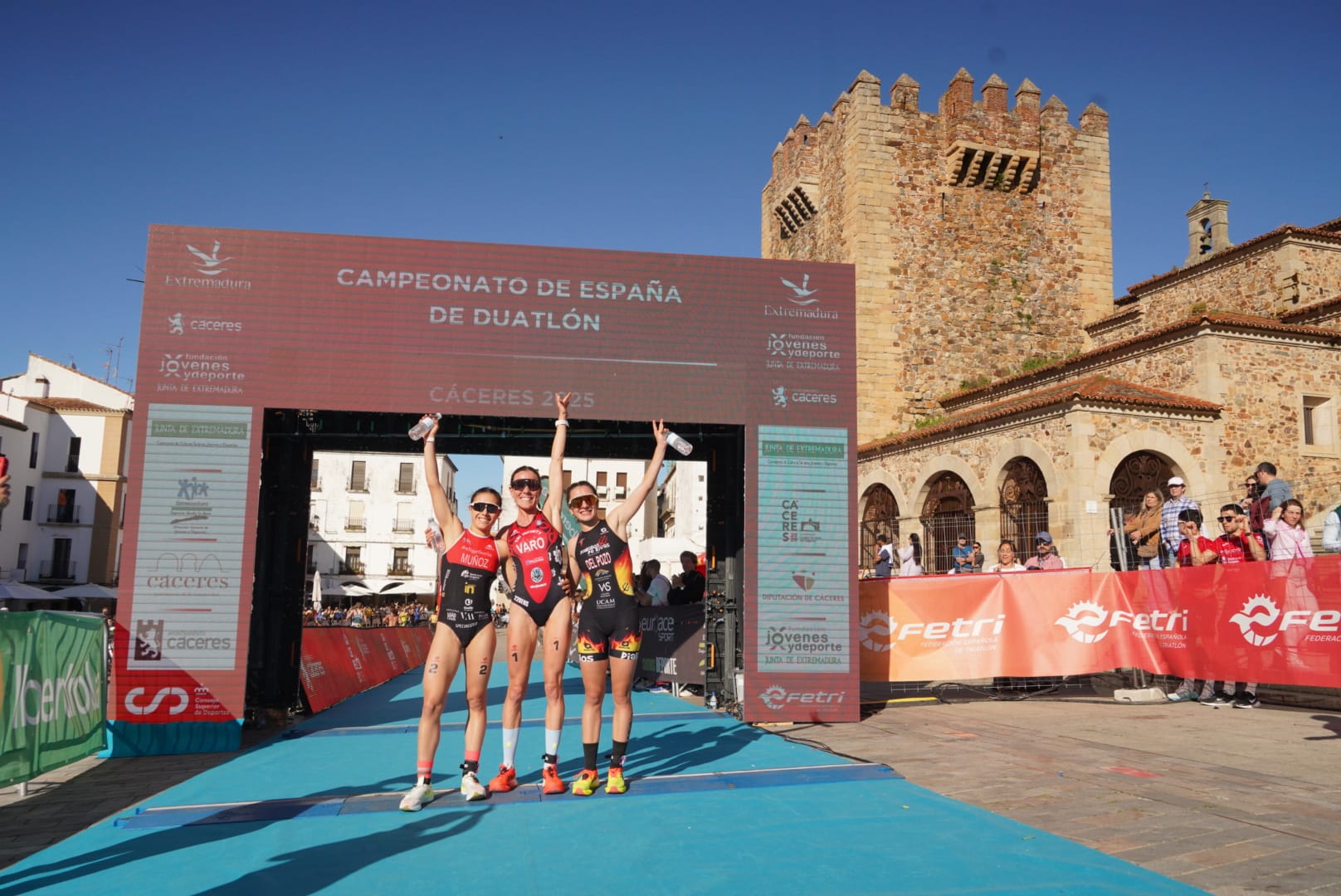Podium femenino FETRICaceres Podium femenino FETRICaceres