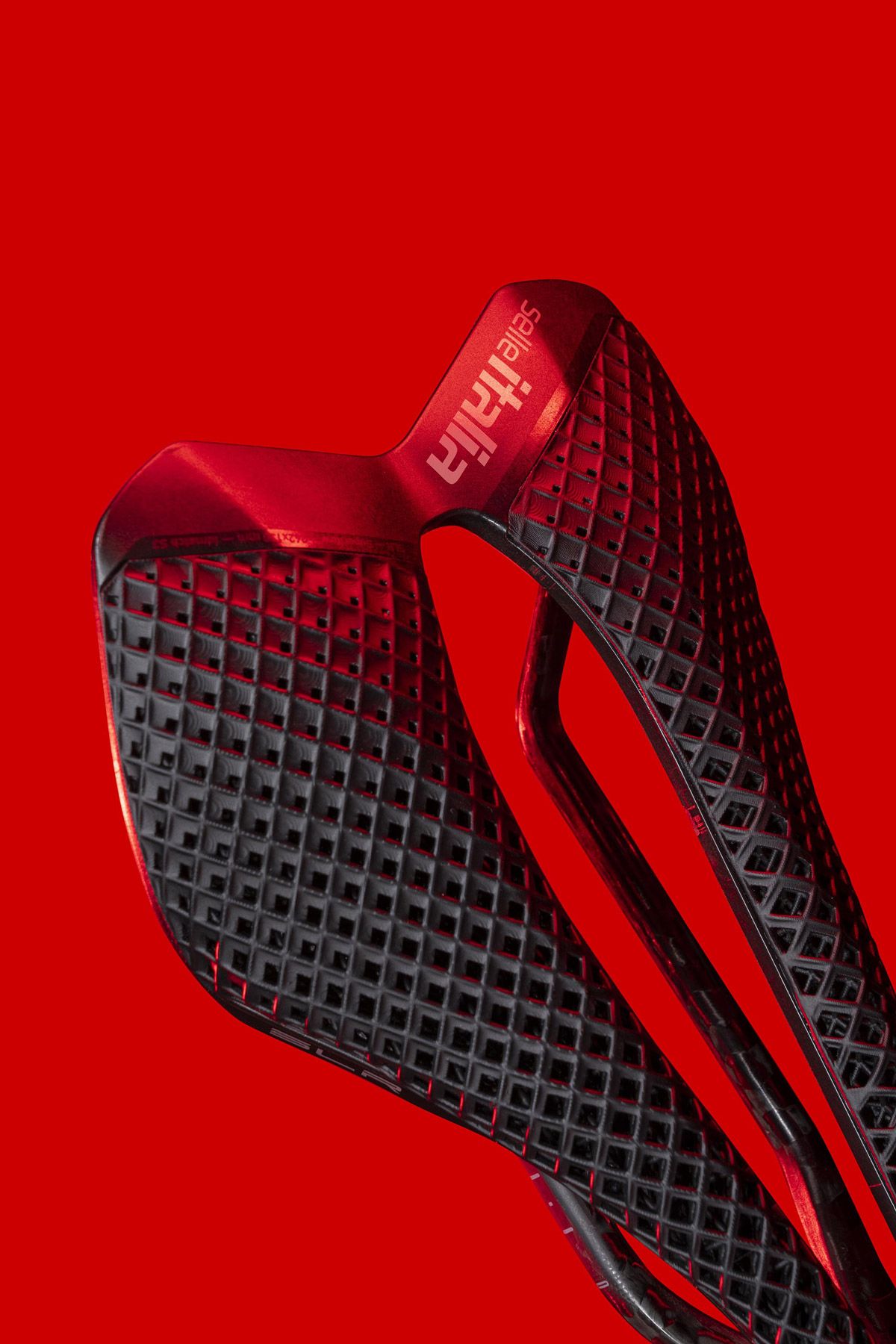 SELLE ITALIA SLR 3D CARBON (6) SELLE ITALIA SLR 3D CARBON (6)