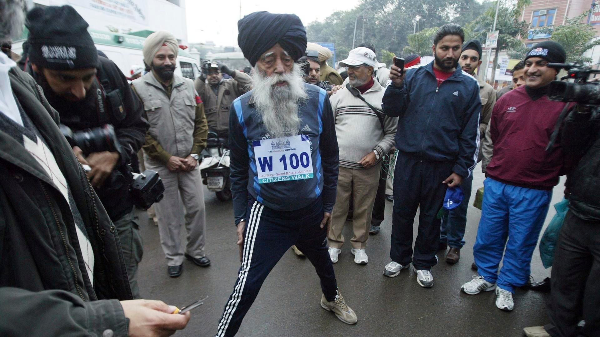 Muere atropellado a los 114 años Fauja Singh, el maratonista más longevo del mundo