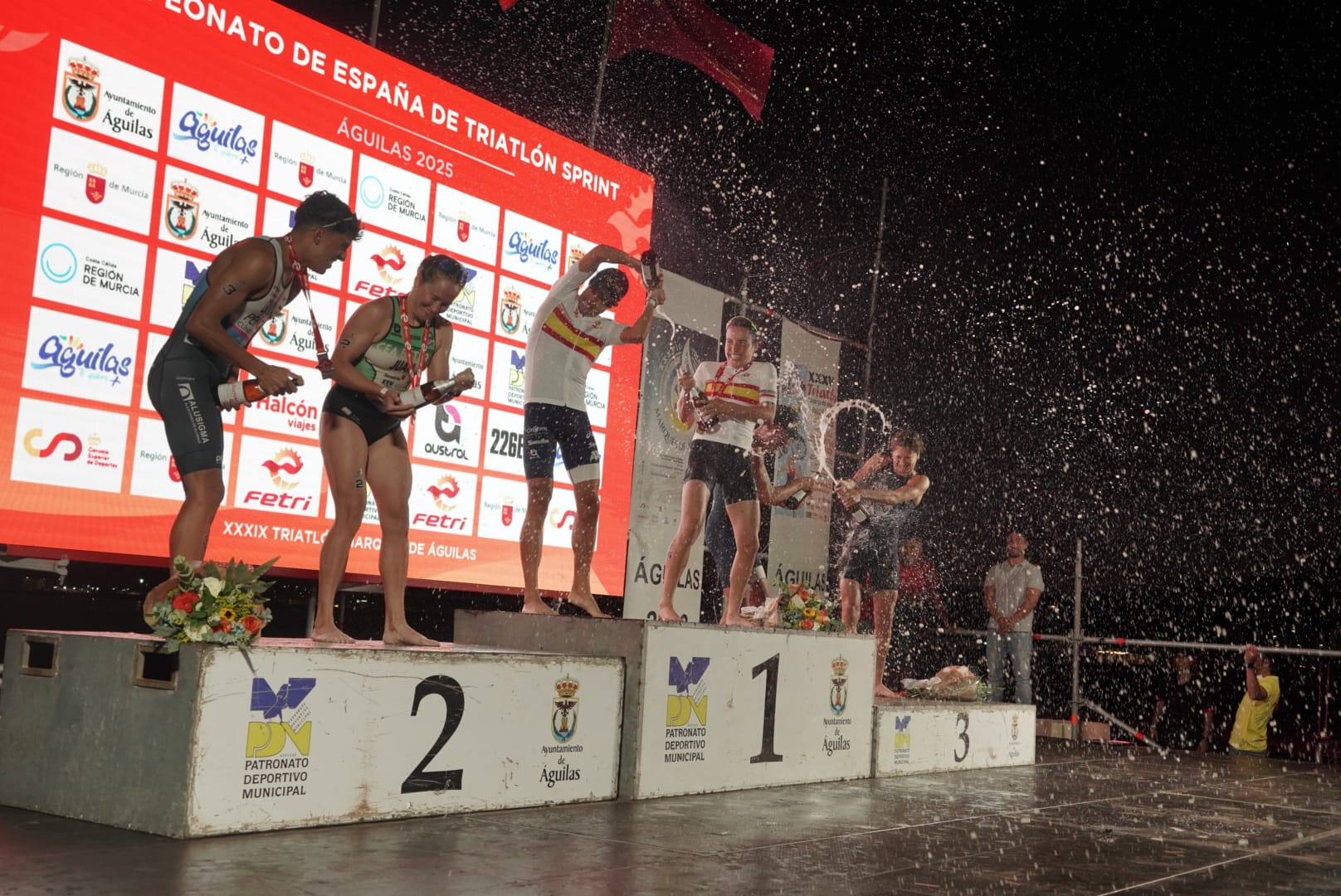 Maite Jiménez Orta y David Cantero ganan el Campeonato de España de Triatlón Sprint 2025 en Águilas.