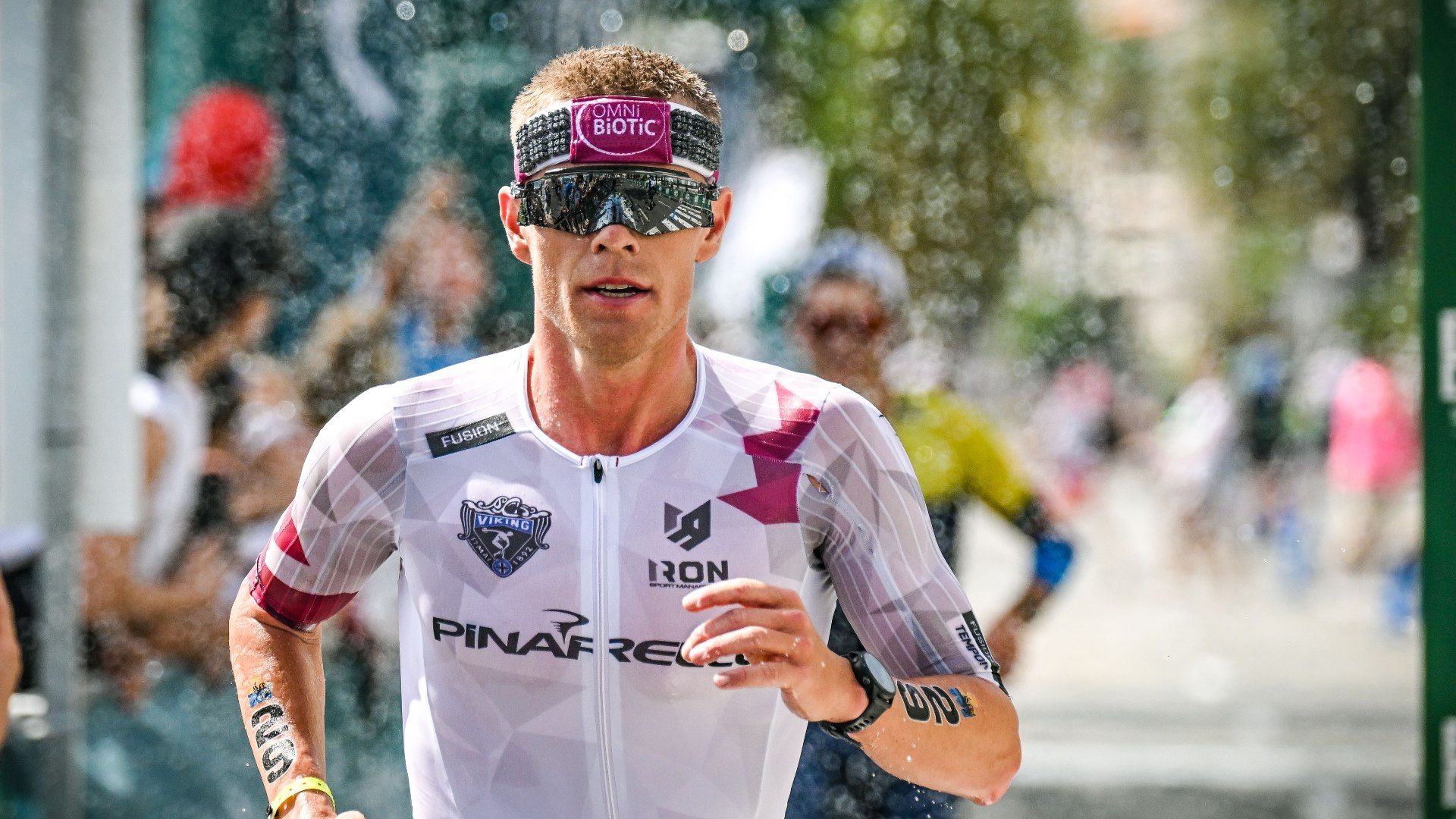 El maratón 'perfecto' de Casper Stornes en 2h29  a ritmo constante y sin cebarse con sus rivales