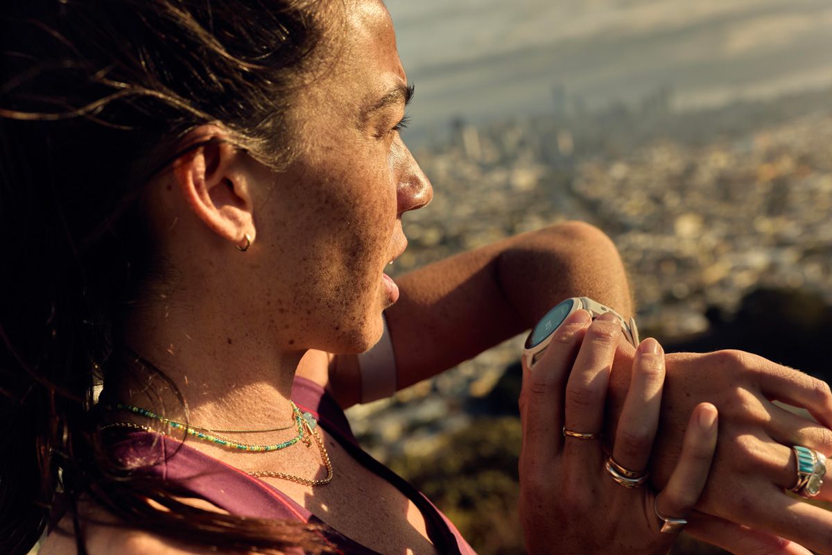 coros PACE 4 1200px 2