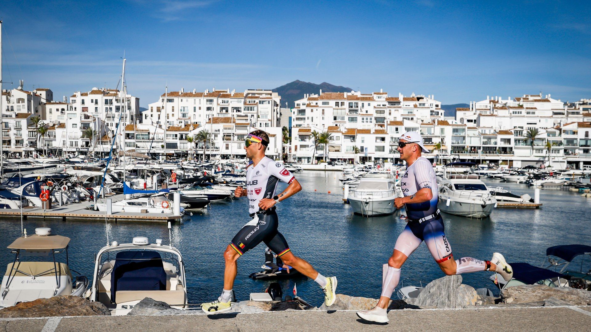 El impresionante vídeo de los últimos 1.500 metros del pulso entre Jelle Geens y Blummenfelt.