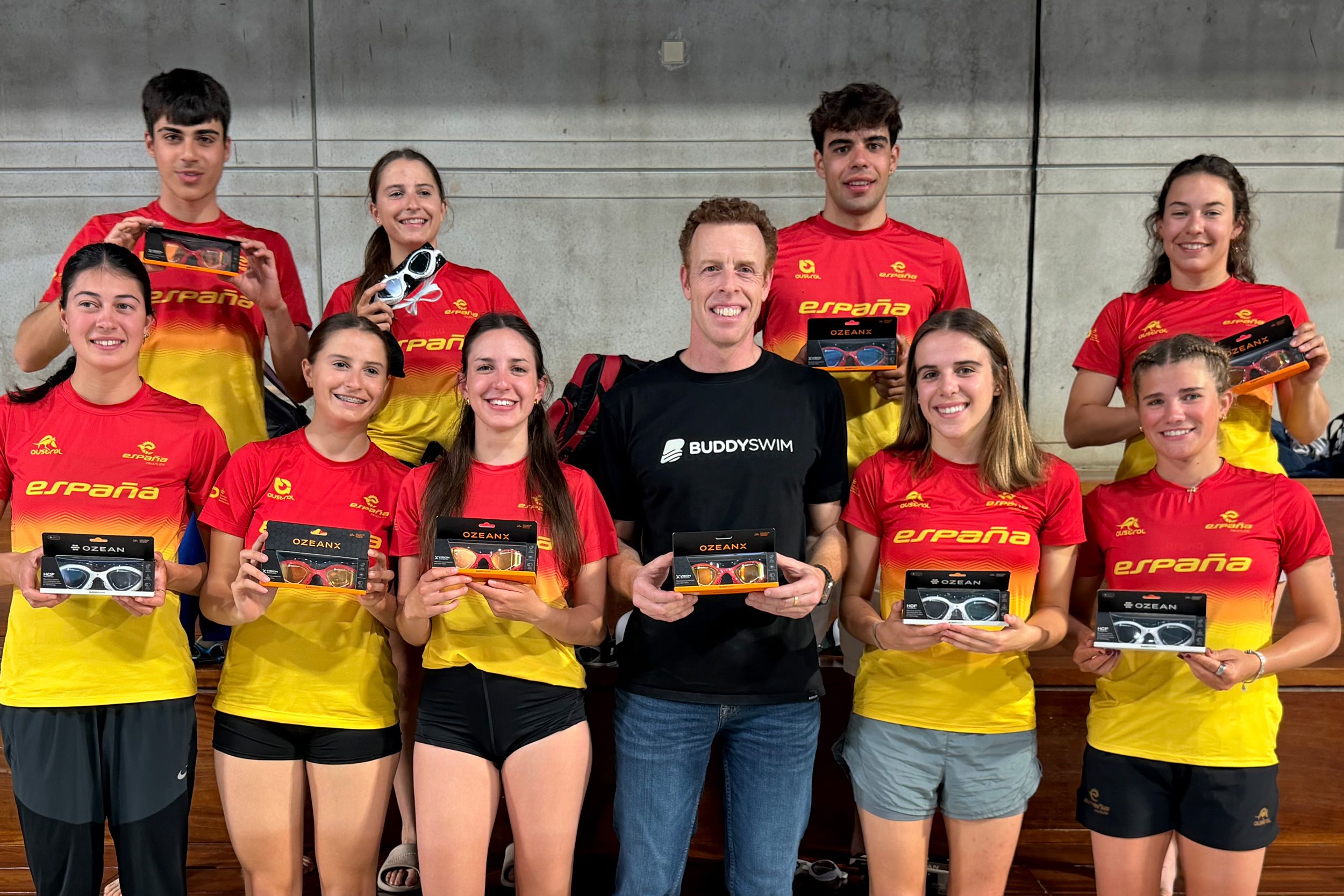 Buddyswim se une a la Federación Española de Triatlón para impulsar el futuro del triatlón.