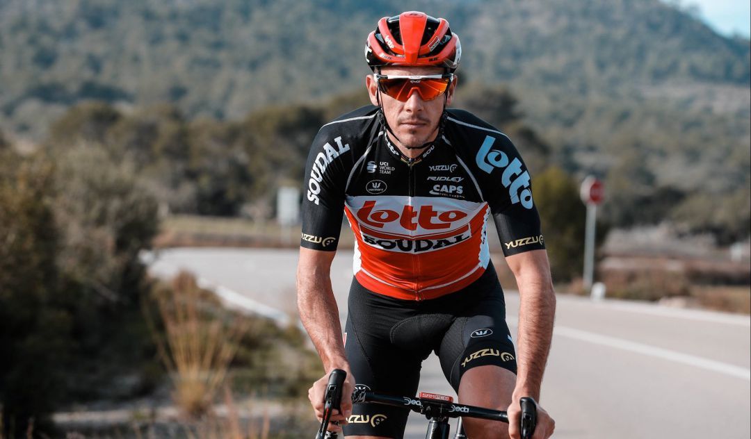 Philippe Gilbert, multado por salir en bici y saltarse el confinamiento por el coronavirus.