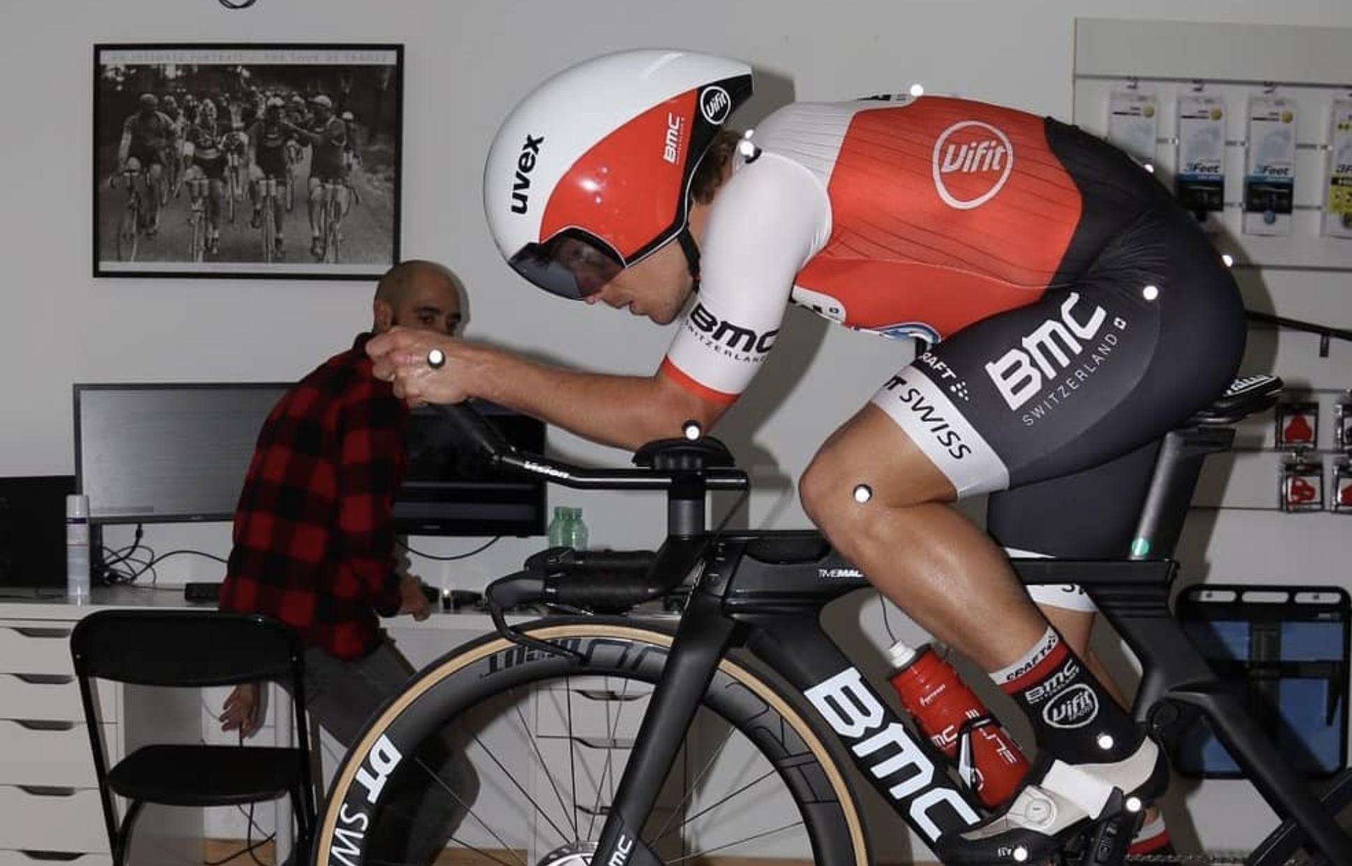 Las sesiones favoritas de rodillo de Pablo Dapena y sus compañeros del equipo BMC-Vifit Pro.