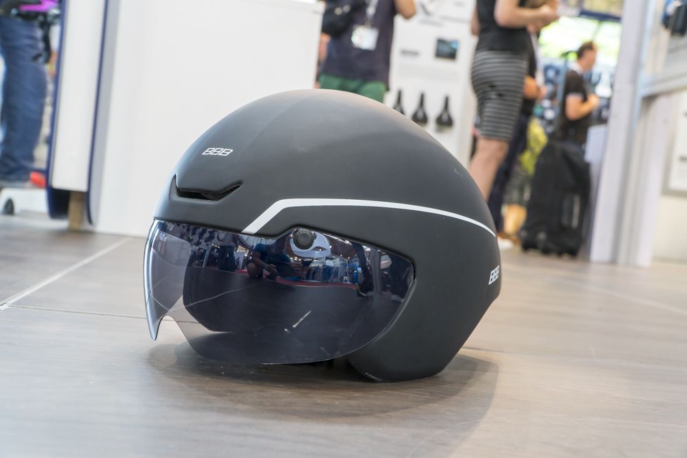 Cascos Eurobike