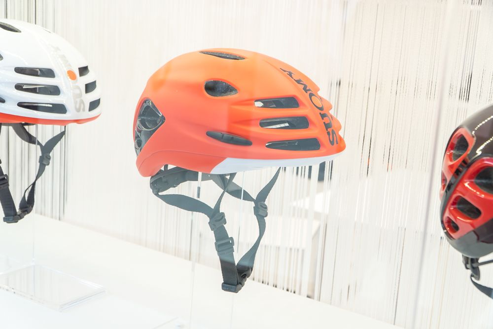 Cascos Eurobike
