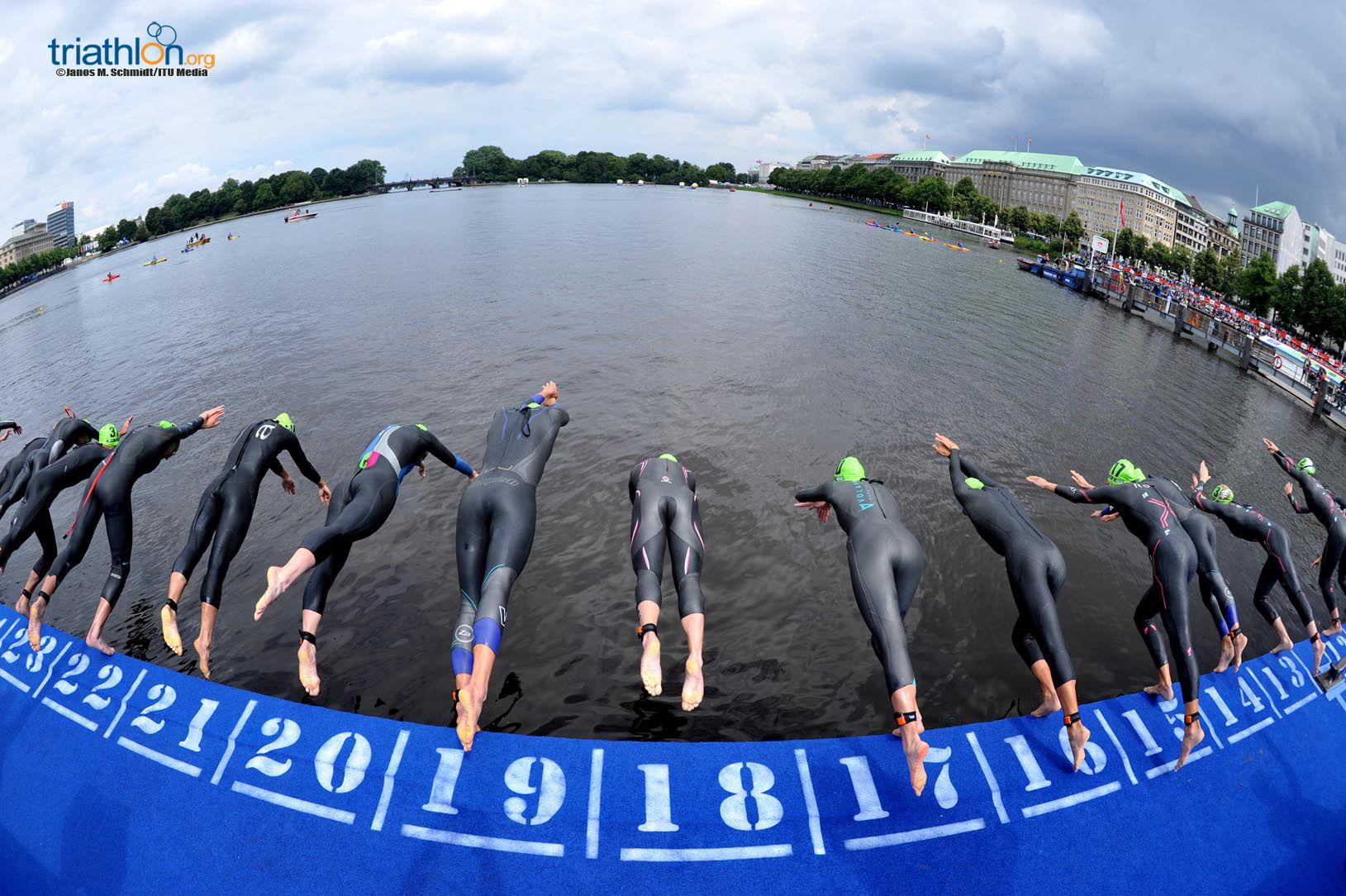 Series Mundiales Triatlón Hamburgo 2017 (élite femenina)