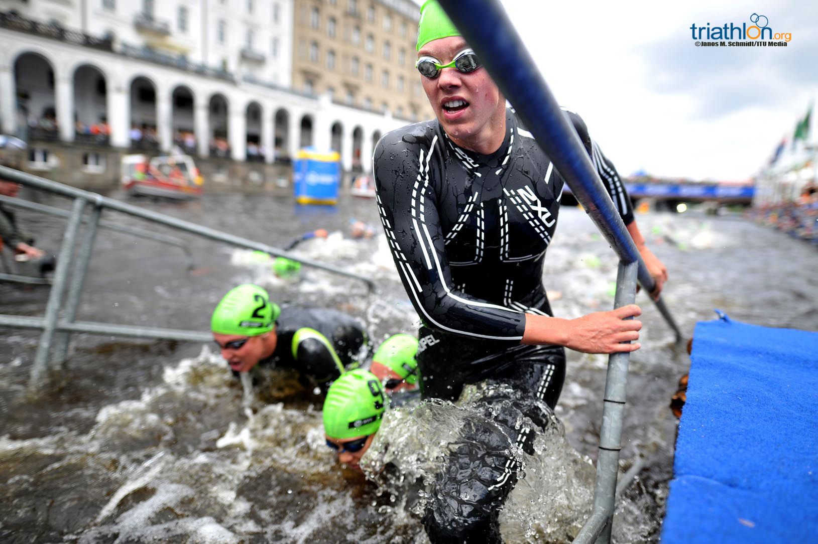 Series Mundiales Triatlón Hamburgo 2017 (élite femenina)